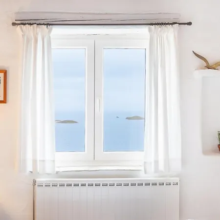 Spacious & Cozy Flat - 5 Mins To Bay Apartment *
