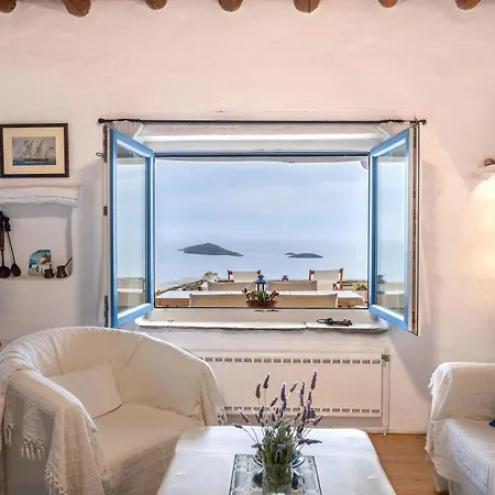 Spacious & Cozy Flat - 5 Mins To Bay Batsi (Andros)